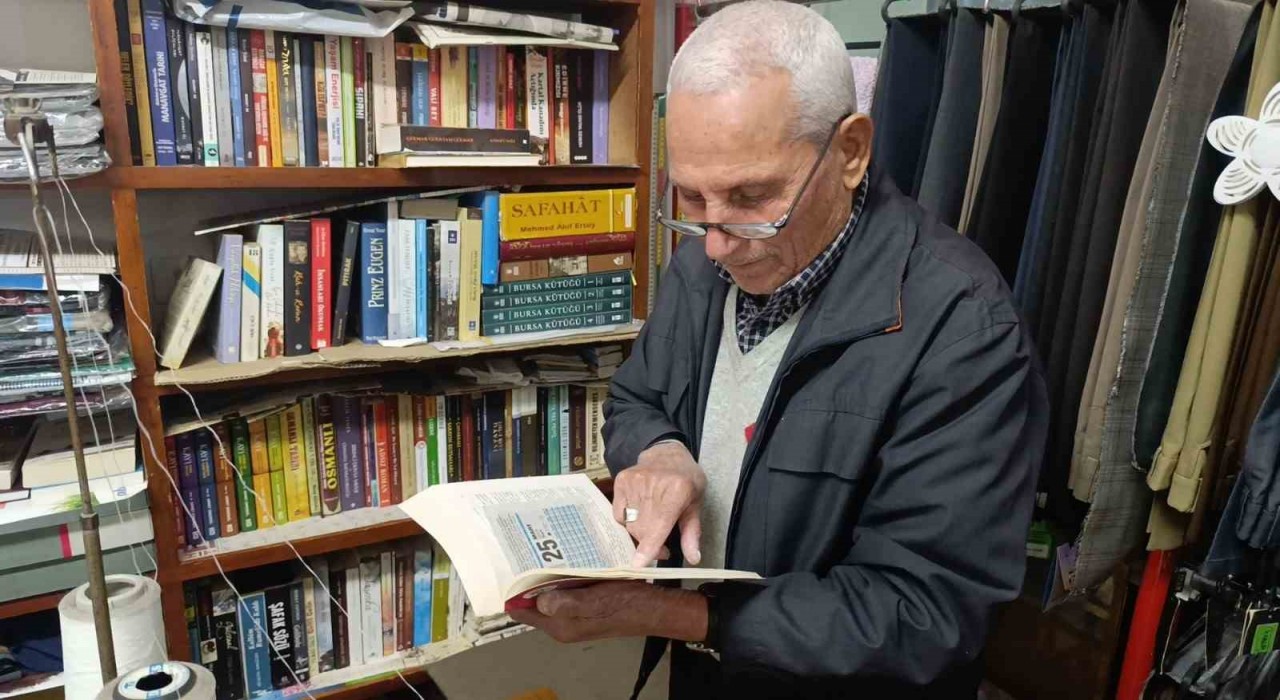Terzihaneden kütüphaneye uzanan 69 yıllık ustalık: Yaşamak, yaşlanmak değildir