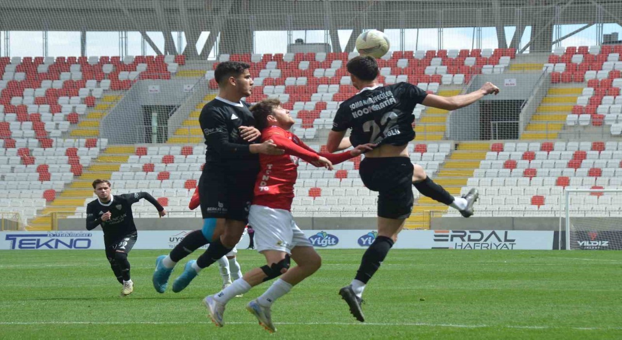 TFF 2. Lig: Karaman FK: 0 - Somaspor: 0