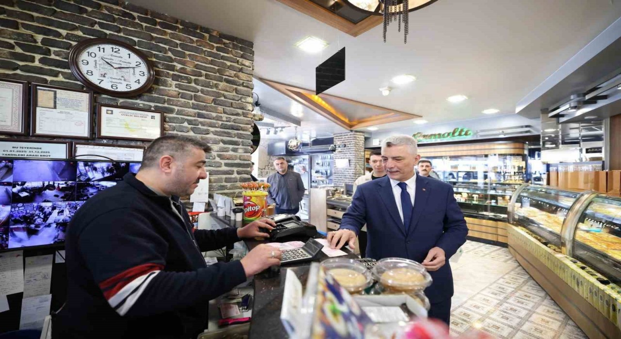 Ticaret Bakanı Bolattan esnaf ziyareti