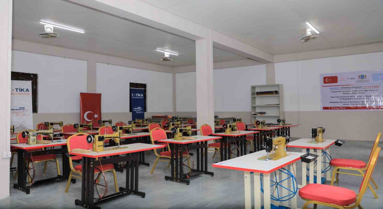 TİKA, Somalide eski mahkumlar için üretim atölyesi kurdu