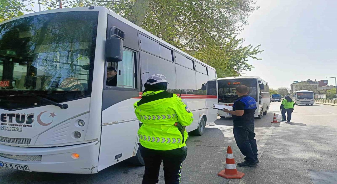Toplu taşıma araçları ve ticari taksilere sıkı denetim