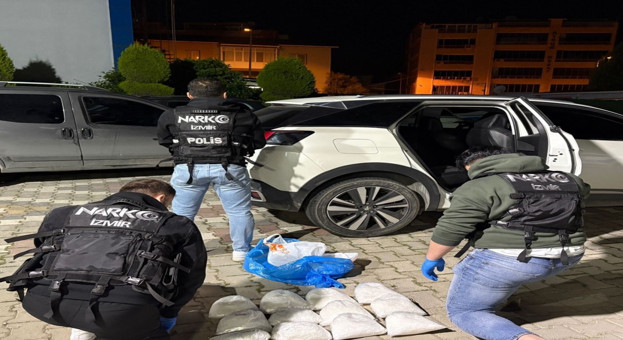 Torbalıda polisin durdurduğu araçtan metamfetamin çıktı