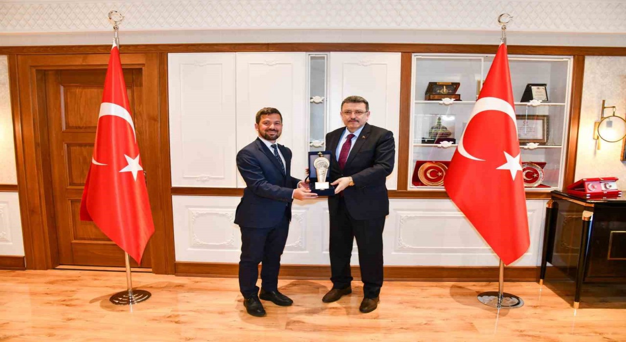 Trabzon Büyükşehir Belediyesine Ulaşımda Aklın Yolu ödülü