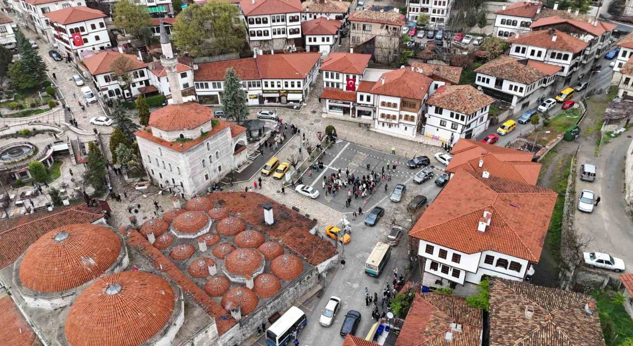 Trafik ve ulaşım düzenlemeleri Safranboluyu bayramda rahatlattı
