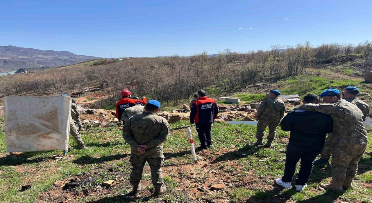 Tuncelide komando personeline arama kurtarma eğitimi