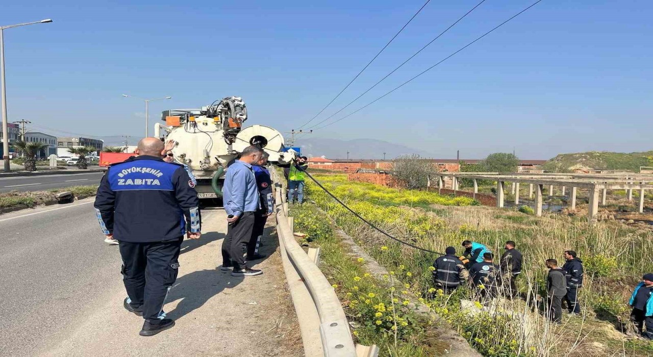 Turgutluda yola dökülen atık için yasal süreç başlatıldı