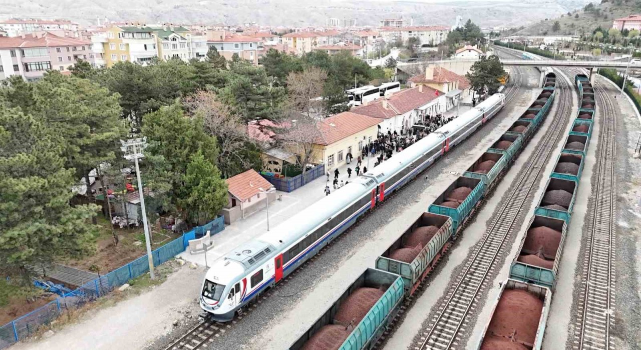 Turistik Tuz Ekspresi yolcuları Çankırıda doyasıya eğlendi