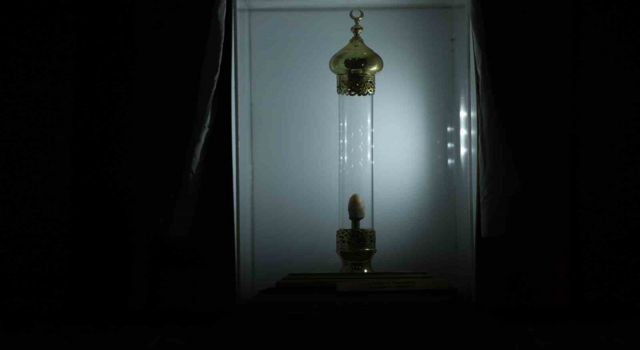 Türkiyede ilk: Gezici kutsal emanetler Elazığda sergileniyor