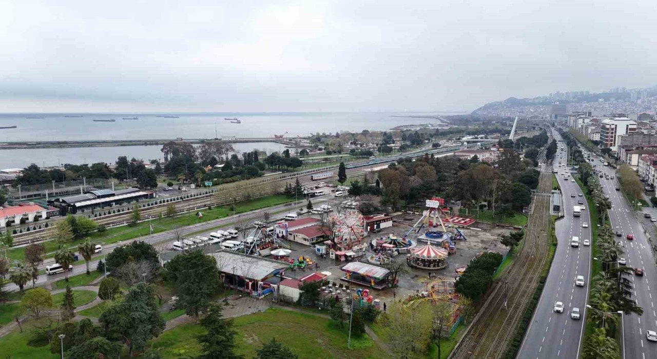 Türkiyenin en eski 2. lunaparkı ruhsatsız çıktı, kapanıyor