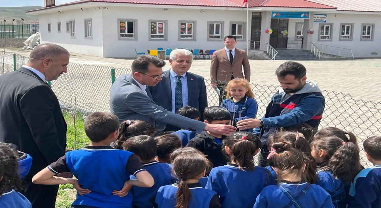 Tutakta ağaç dikim etkinliği yapıldı