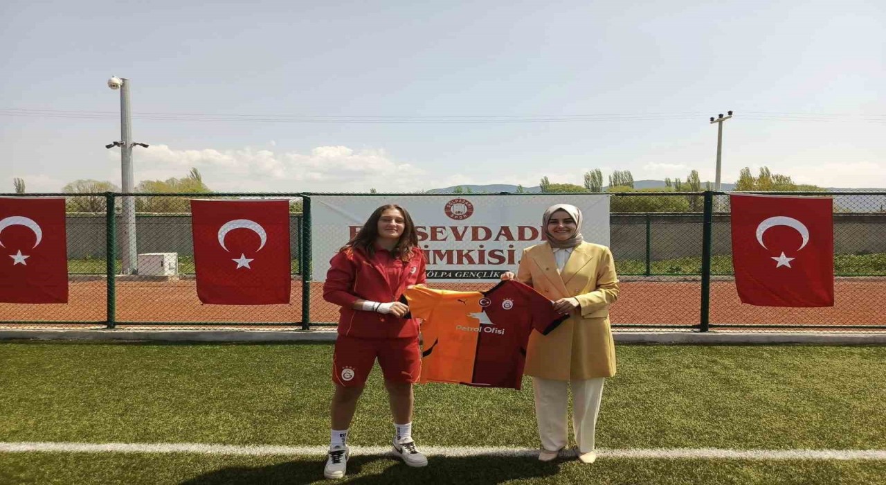 UEFA Kadınlar Şampiyonlar Liginde gruplara kalmayı başaran Galatasaray U-17 Kadın Futbol Takımı Gölpazarında kampa girdi