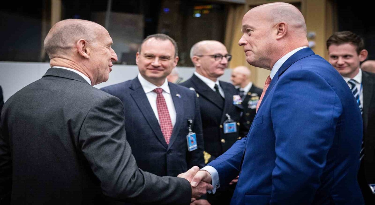 Ukrayna Savunma Temas Grubu ülkelerinden Ukraynaya 21 milyar euro yardım taahhüdü