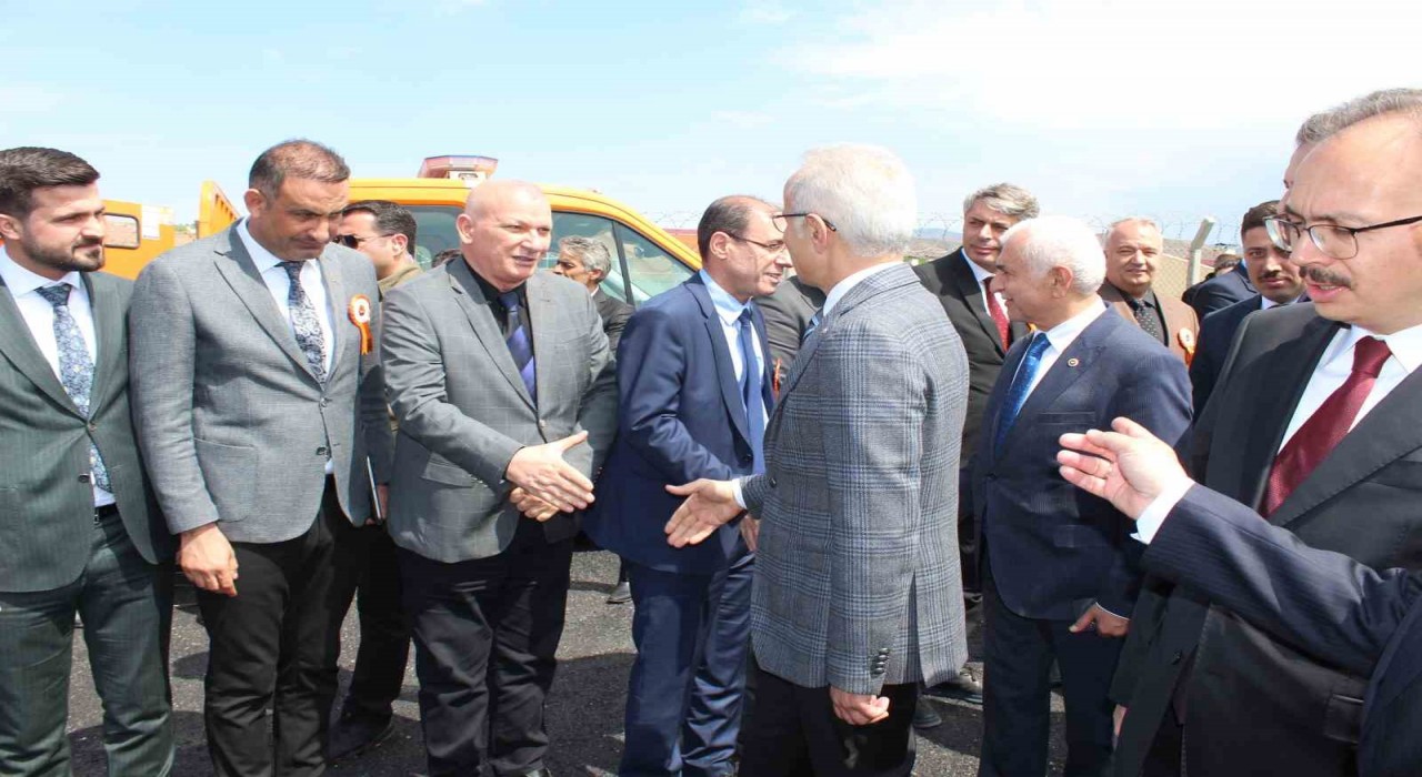 Ulaştırma ve Altyapı Bakanı Uraloğlu, Siirt-Kurtalan yolunun açılış törenine katıldı