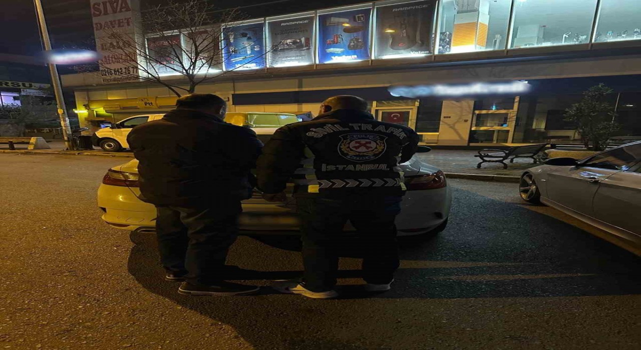 Ümraniyedeki emniyet şeridi magandasına 12 bin TL ceza