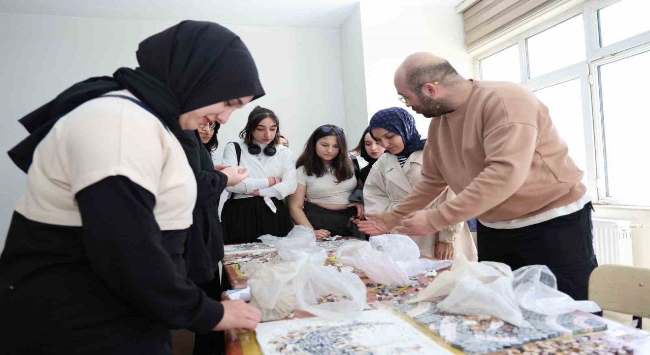 Üniversitesi sınavı öncesinde Düzce Üniversitesini inceledi