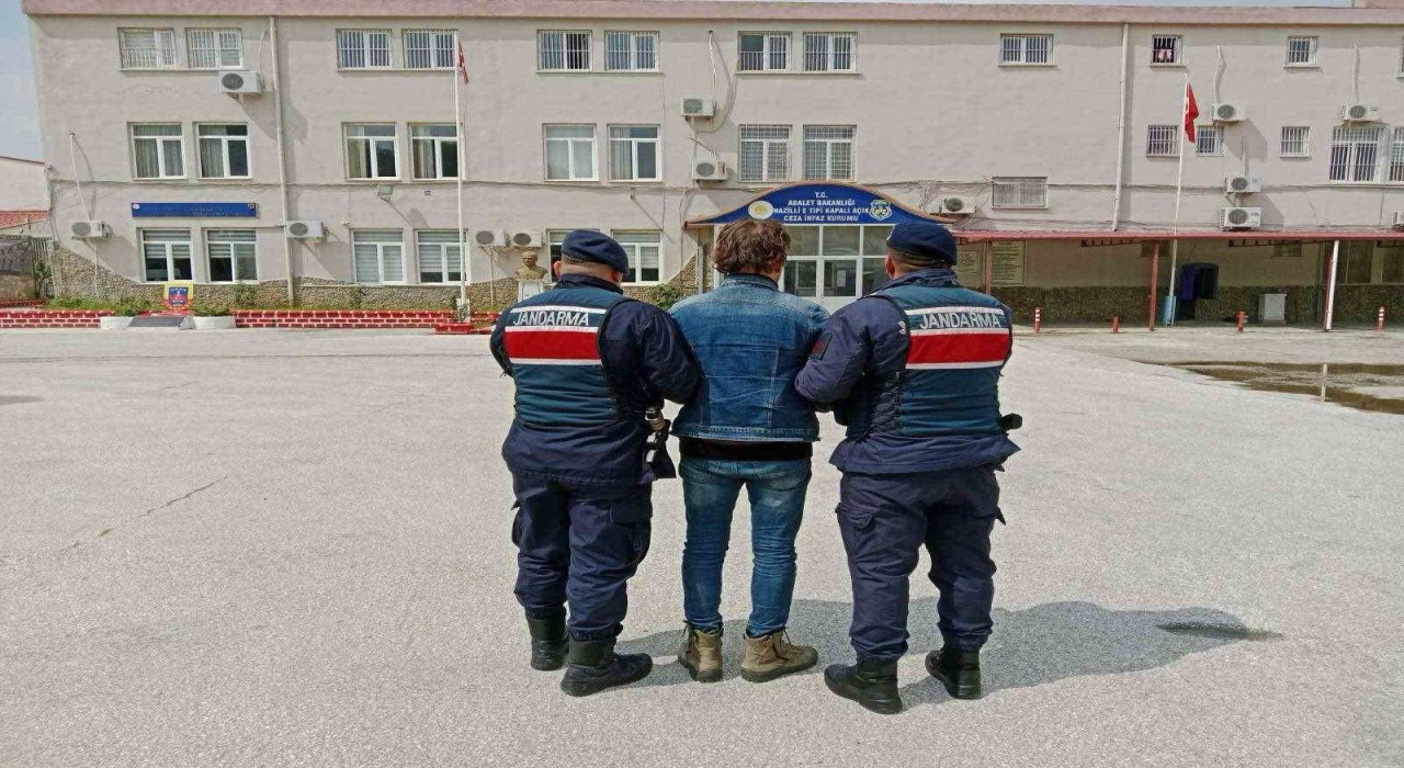 Uyuşturucu suçundan aranan şahıs Nazillide yakalandı