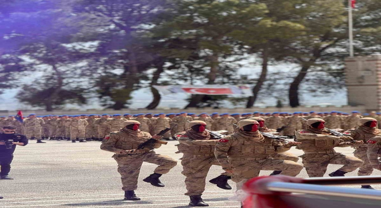 Uzman Erbaşların Kırkağaçta mezuniyet coşkusu