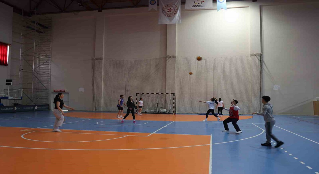 Uzmanı, iskelet sistemini ayakta tutan kaslar için spor yapılmasını önerdi