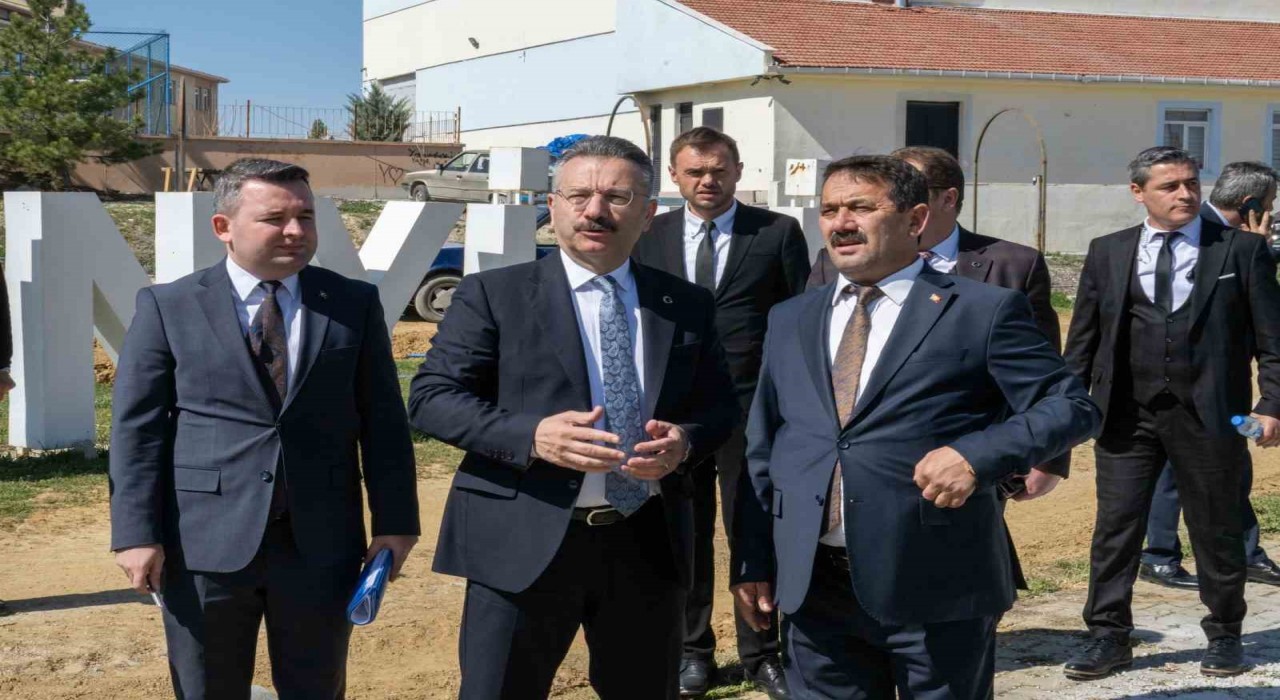 Vali Aksoy, Günyüzü İlçesinde yapılan ve yapımı devam eden projeleri yerinde inceledi