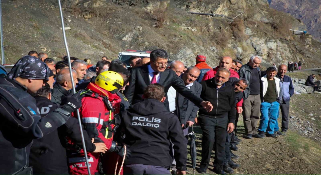 Vali Çelik, kayıp Keskinin arama çalışmalarına katıldı