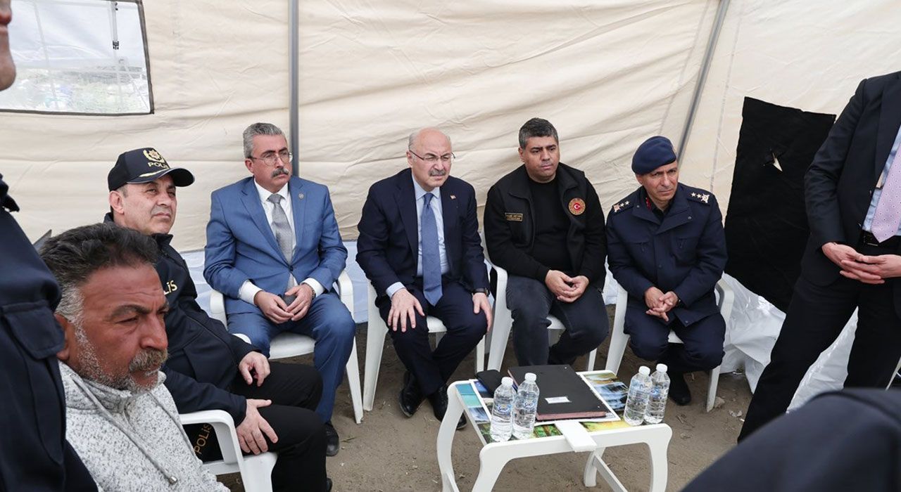 Vali Köşger, Kayıp Çocuğu Arama Çalışmalarına Katıldı
