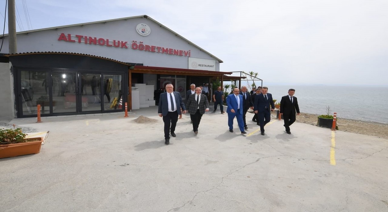 Vali Ustaoğlundan Edremite ziyaret