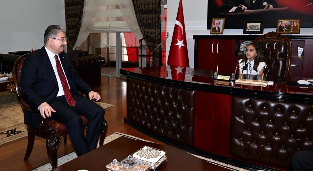 Vali Yılmaz, Koltuğunu 23 Nisan’da Ezgi Kundakçı’ya Devretti