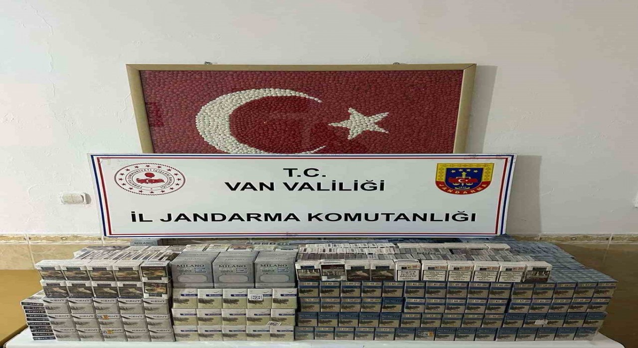 Vanda kaçak sigara ve tüfek ele geçirildi