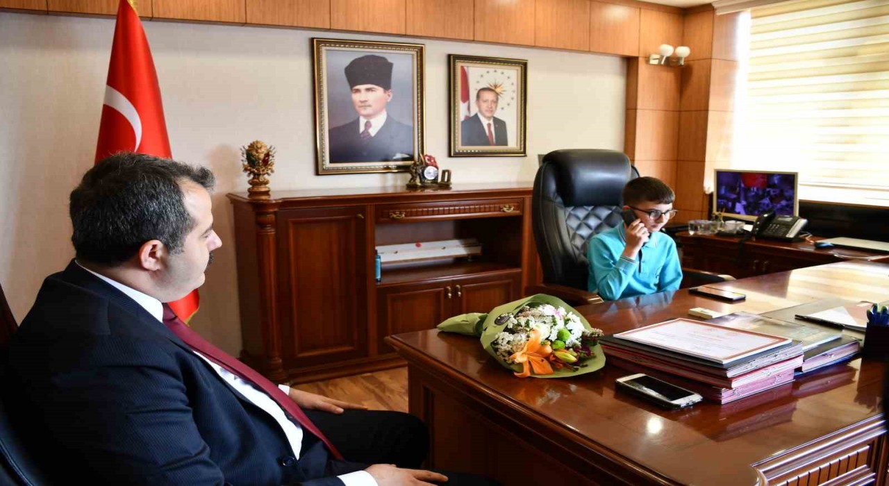 Vezirköprüde makamlar çocuklara emanet edildi
