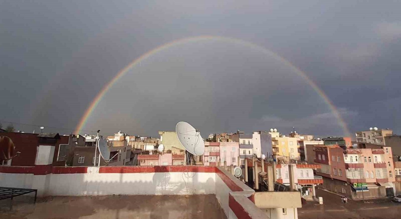 Viranşehirde gökkuşağı mest etti