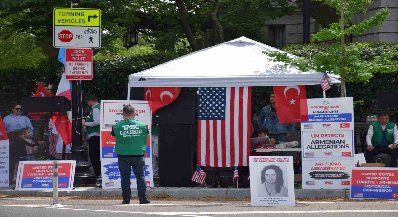 Washingtonda Türk vatandaşlarından sözde Ermeni soykırımına karşı protesto