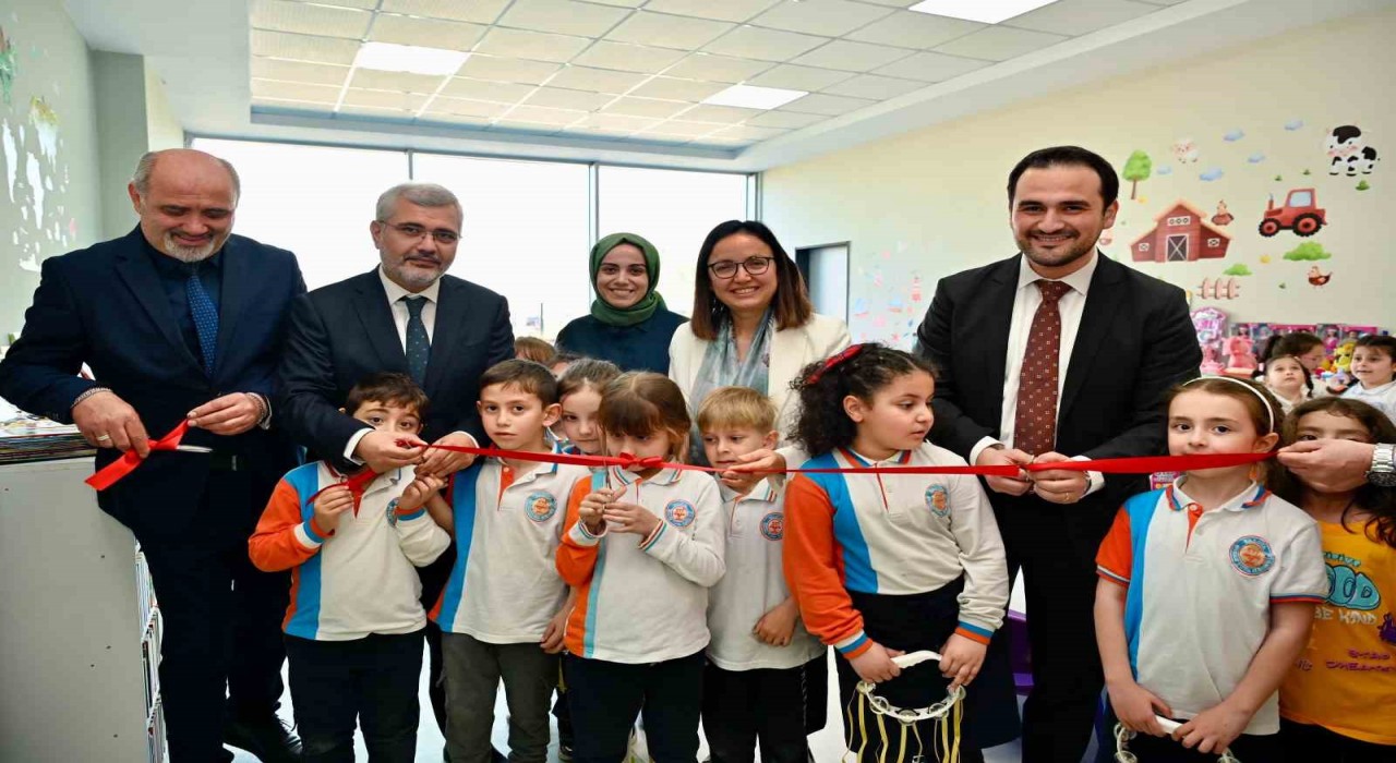 Yalovanın ilk oyuncak kütüphanesi hizmete girdi