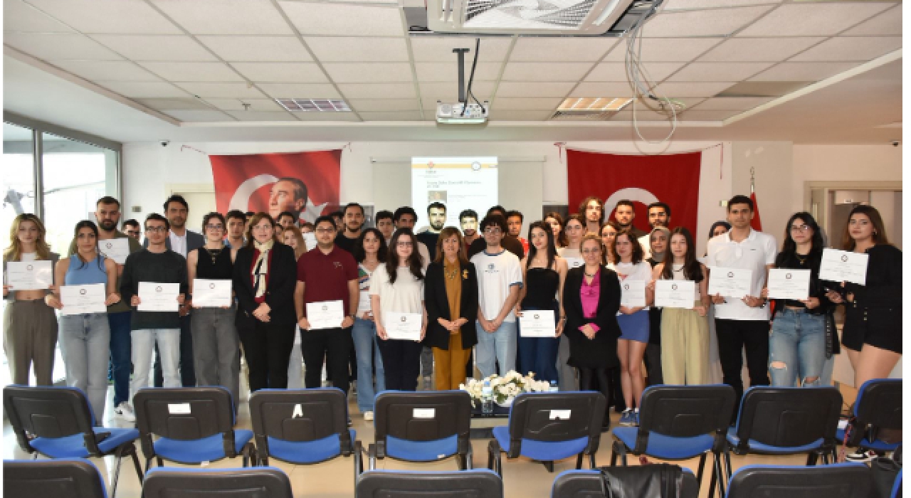 Yapay Zeka Eğitiminde 98 Öğrenci Sertifika Aldı