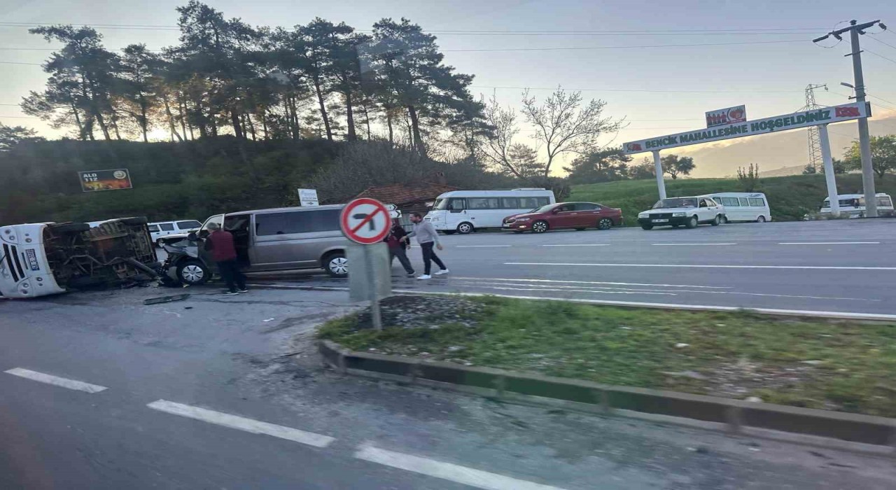 Yatağanda işçi servisi kaza yaptı: 6 yaralı