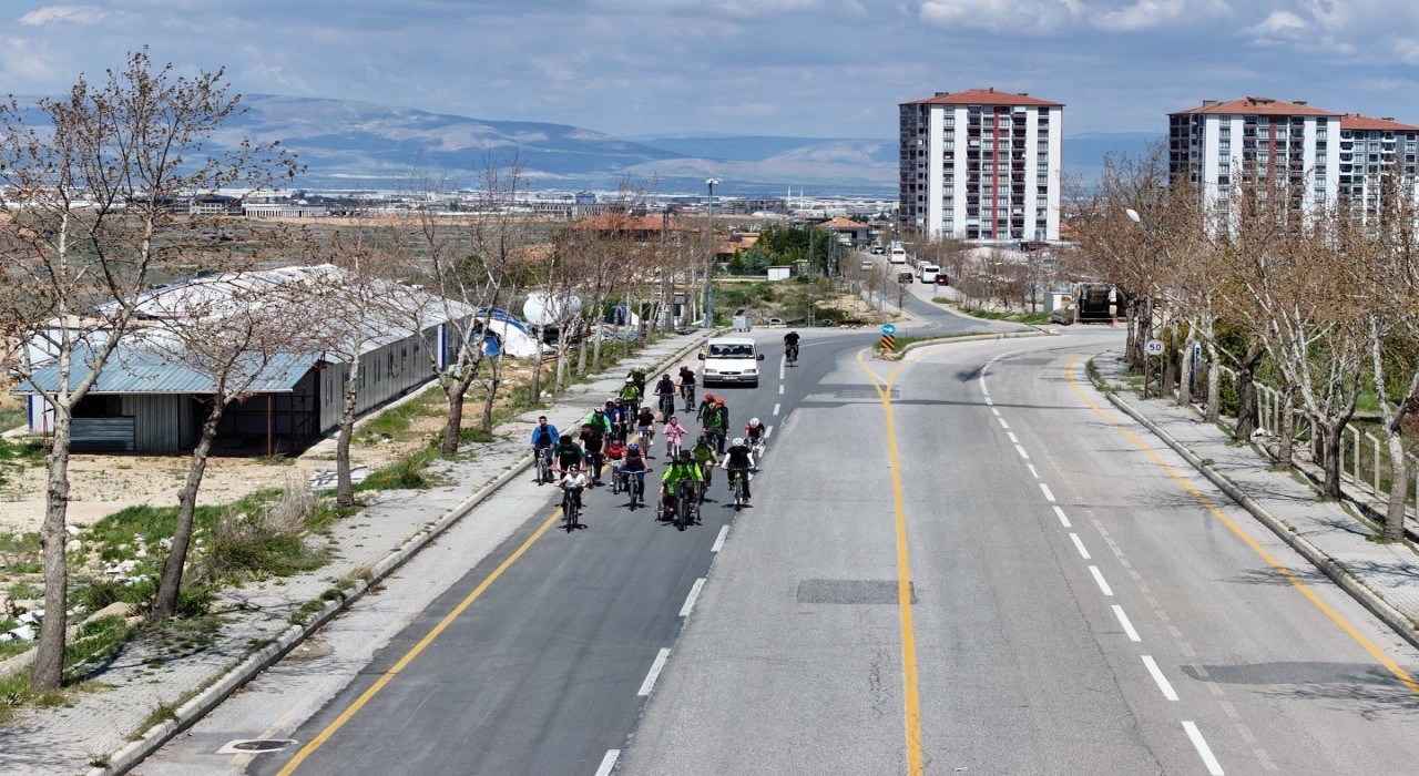 Yeşilyurt Belediyesinden baharın gelişine pedallı kutlama