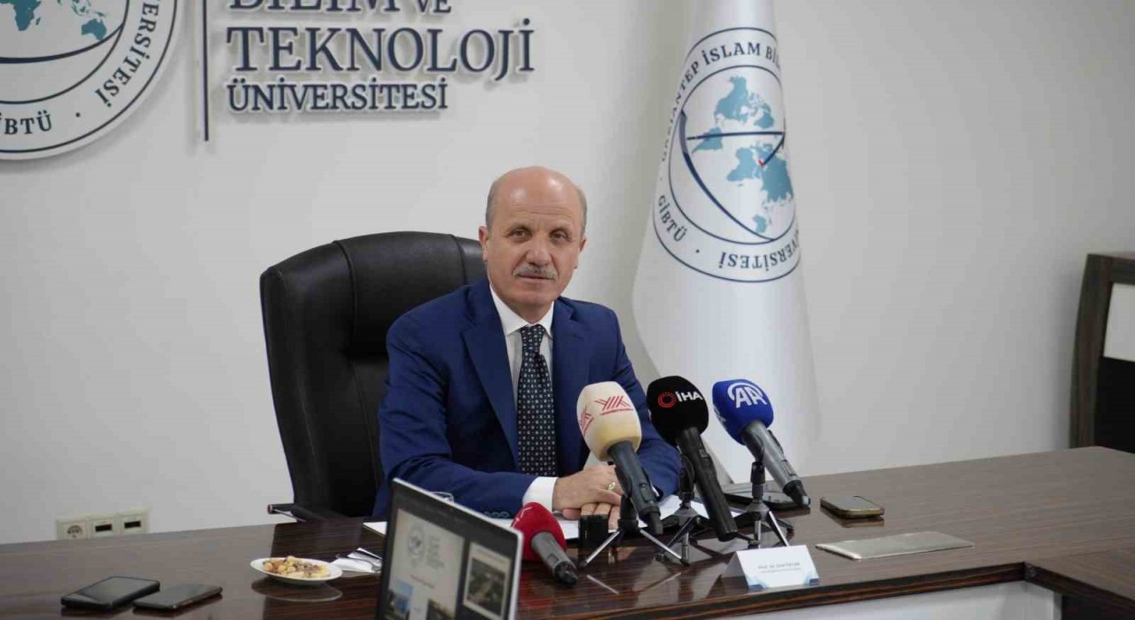 YÖK Başkanı Prof. Dr. Erol Özvar: Mağdur coğrafyalardaki akademisyen ve öğrencilere kapımız açık