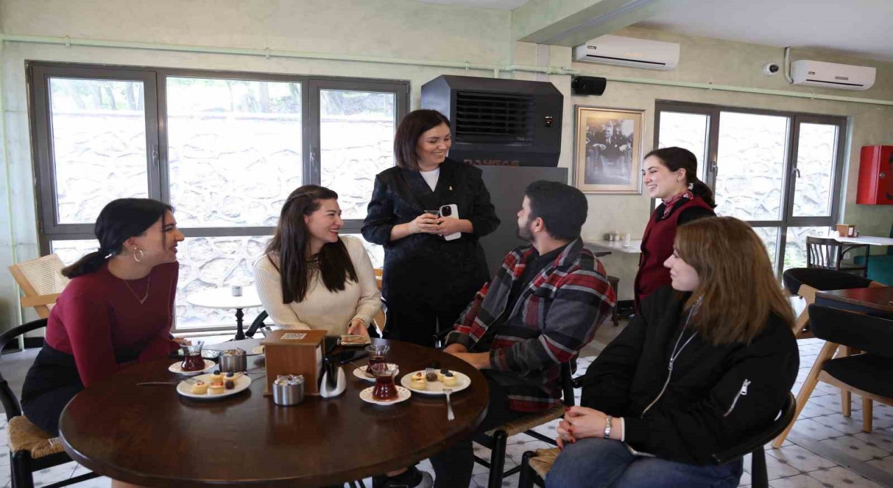 YÖKün Bilim Kafe söyleşilerinin ilki, BEUNda YÖK Üyesi Prof. Dr. Karaboğanın katılımıyla gerçekleştirildi