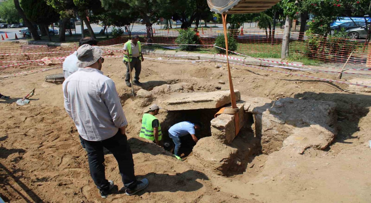 Yol çalışmasına Romalılar taş koydu