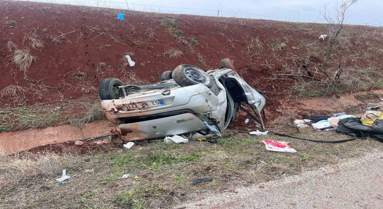 Yoldan çıkan otomobil takla attı: 4 yaralı