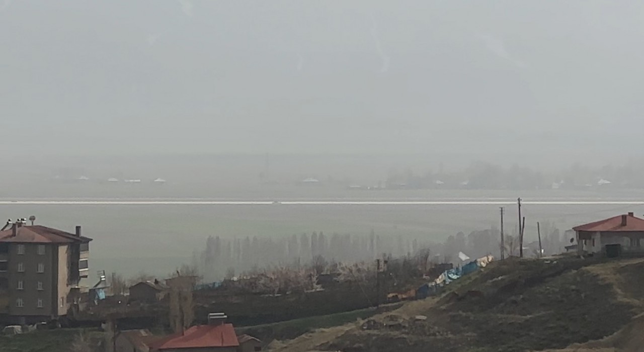 Yüksekovada toz bulutu
