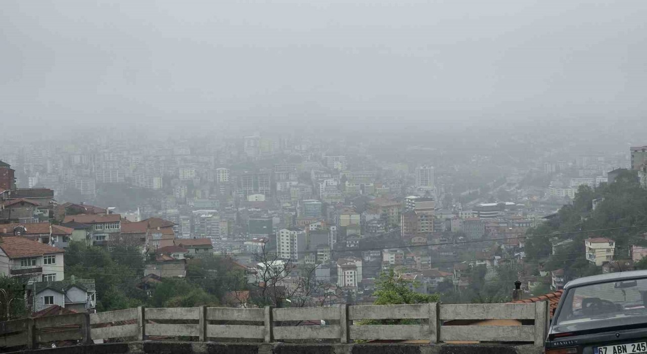 Zonguldakta hava sıcaklığı düştü, sis etkili oldu