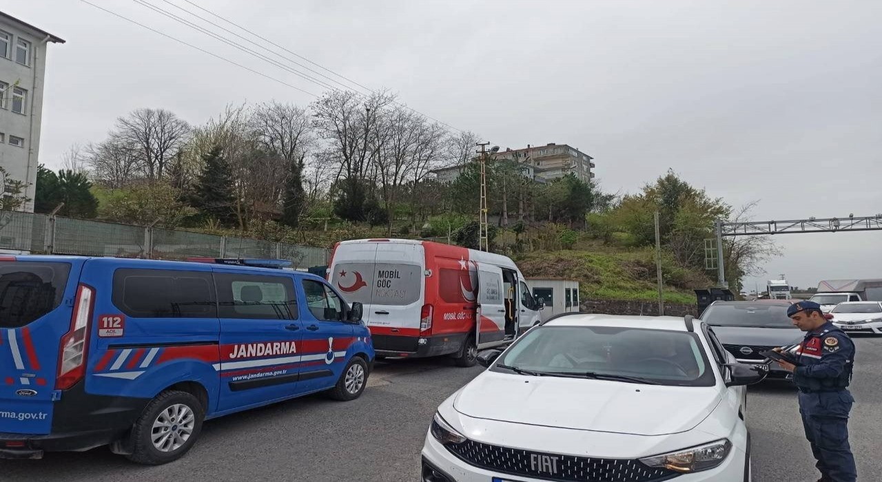 Zonguldakta polis ve jandarmanın denetimleri sürüyor