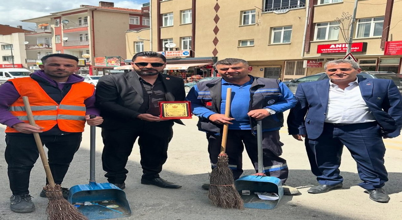 1 Mayıs Emek ve Dayanışma Günü Akyurtta sahada kutlandı