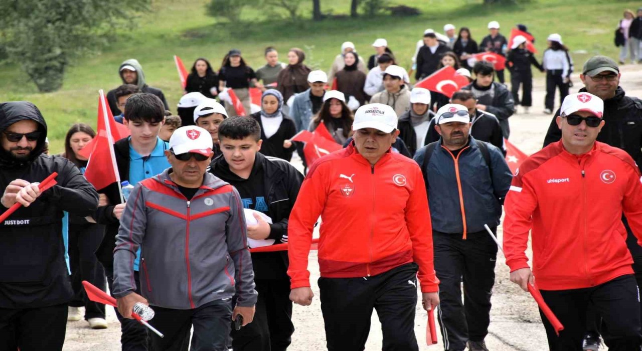 19 Mayıs Gençlik Haftasında coşkulu yürüyüş
