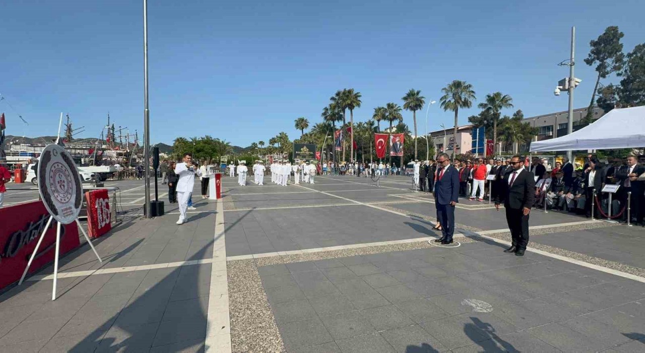 19 Mayıs kutlamaları Marmariste çelenk sunma töreni ile başladı