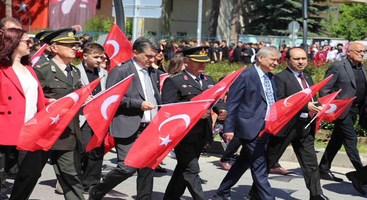 19 Mayısta gözler gökyüzündeydi