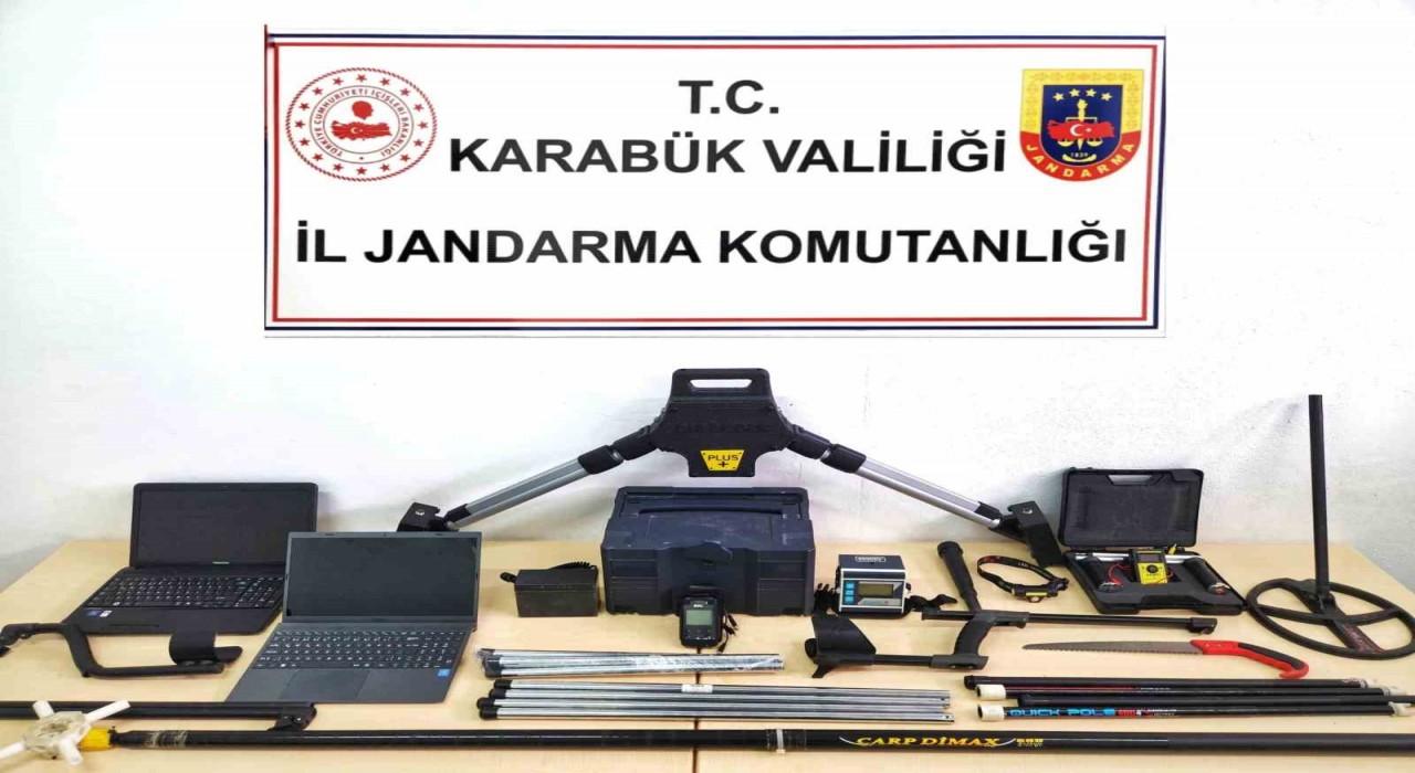 2 milyon liralık cihazlarla define ararken yakalandılar