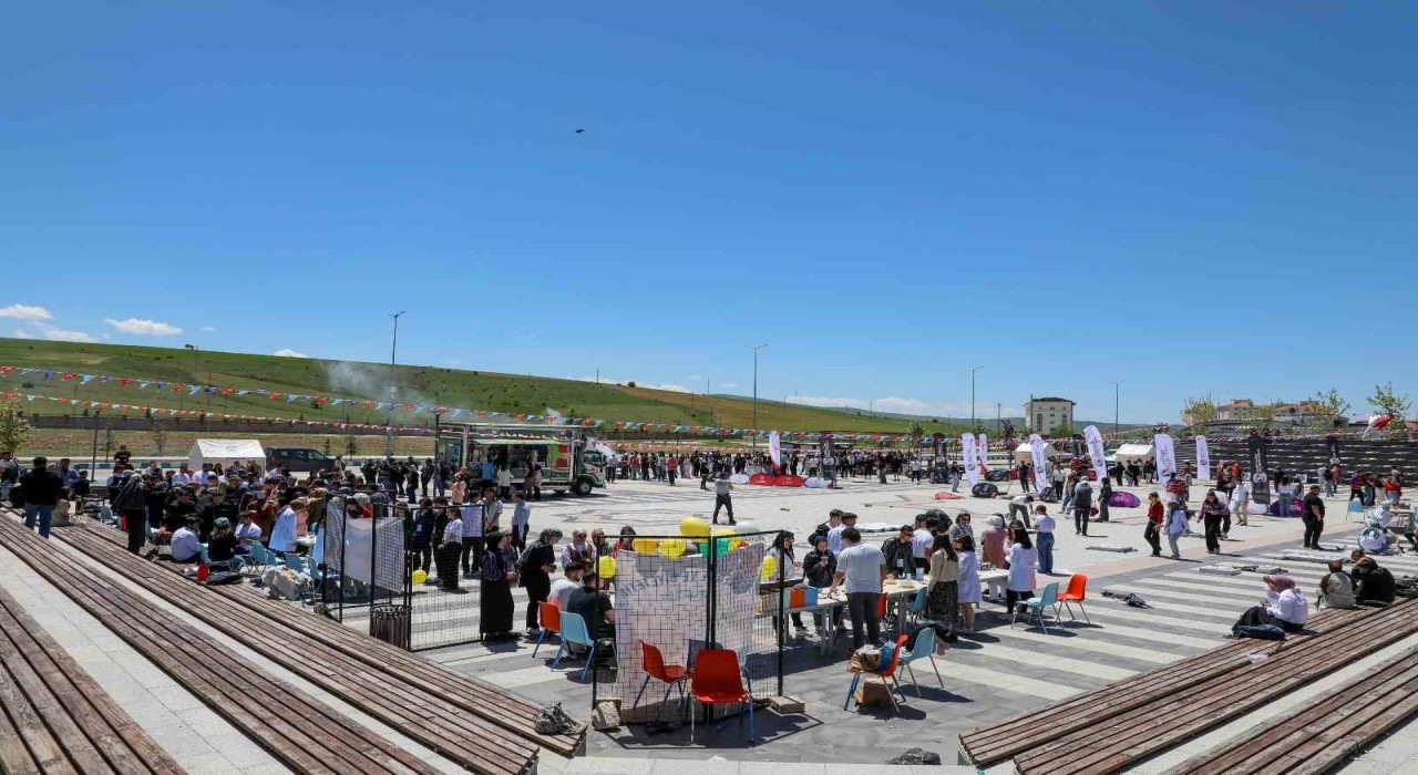 8. Dede Korkut Şenliklerinin 5. günü, her temadan etkinliğe sahne oldu