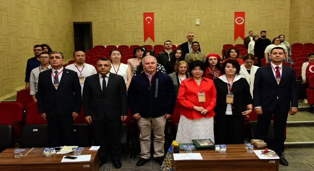 Abay ve Türk dünyasının dili, edebiyatı ve kültürü Kastamonuda buluştu