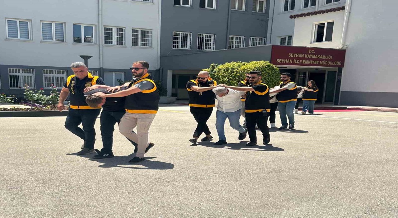 Adanada eski sevgili dehşeti: Kıskançlık krizine girip kafe kurşunlattı